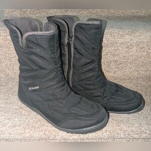 Columbia Women's Black Quilted Boots